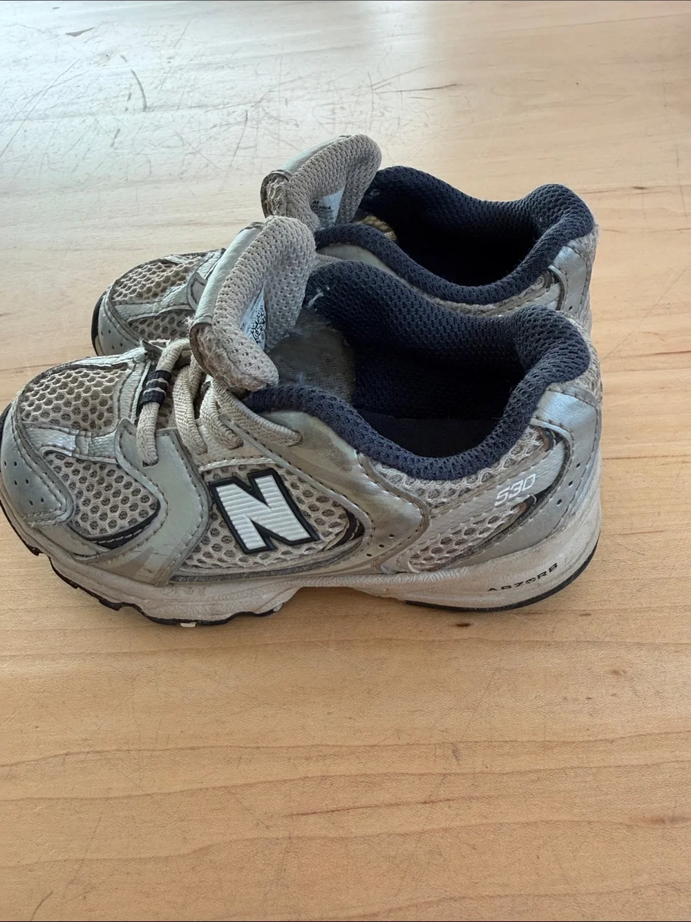 New Balance 530 Kids Silver and Navy Athletic Sneakers